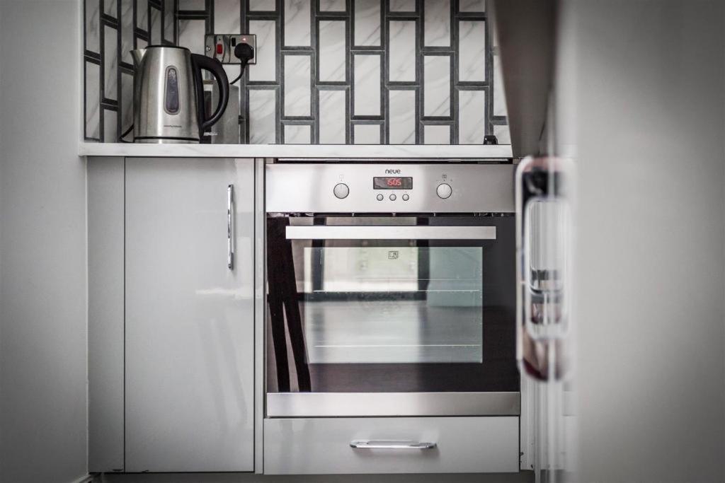 Luxurious Hidden Gem In Wandsworth Appartement Londen Buitenkant foto
