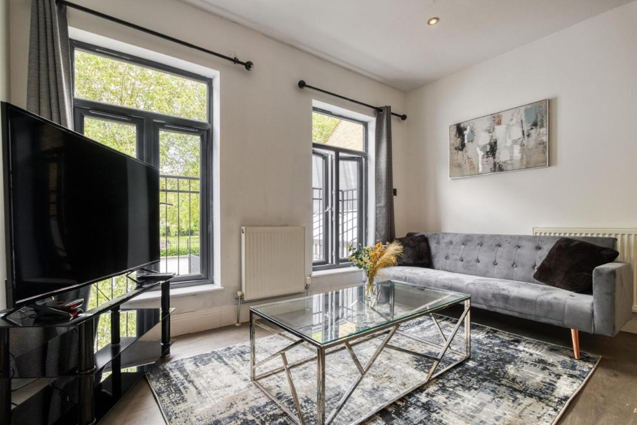 Luxurious Hidden Gem In Wandsworth Appartement Londen Buitenkant foto