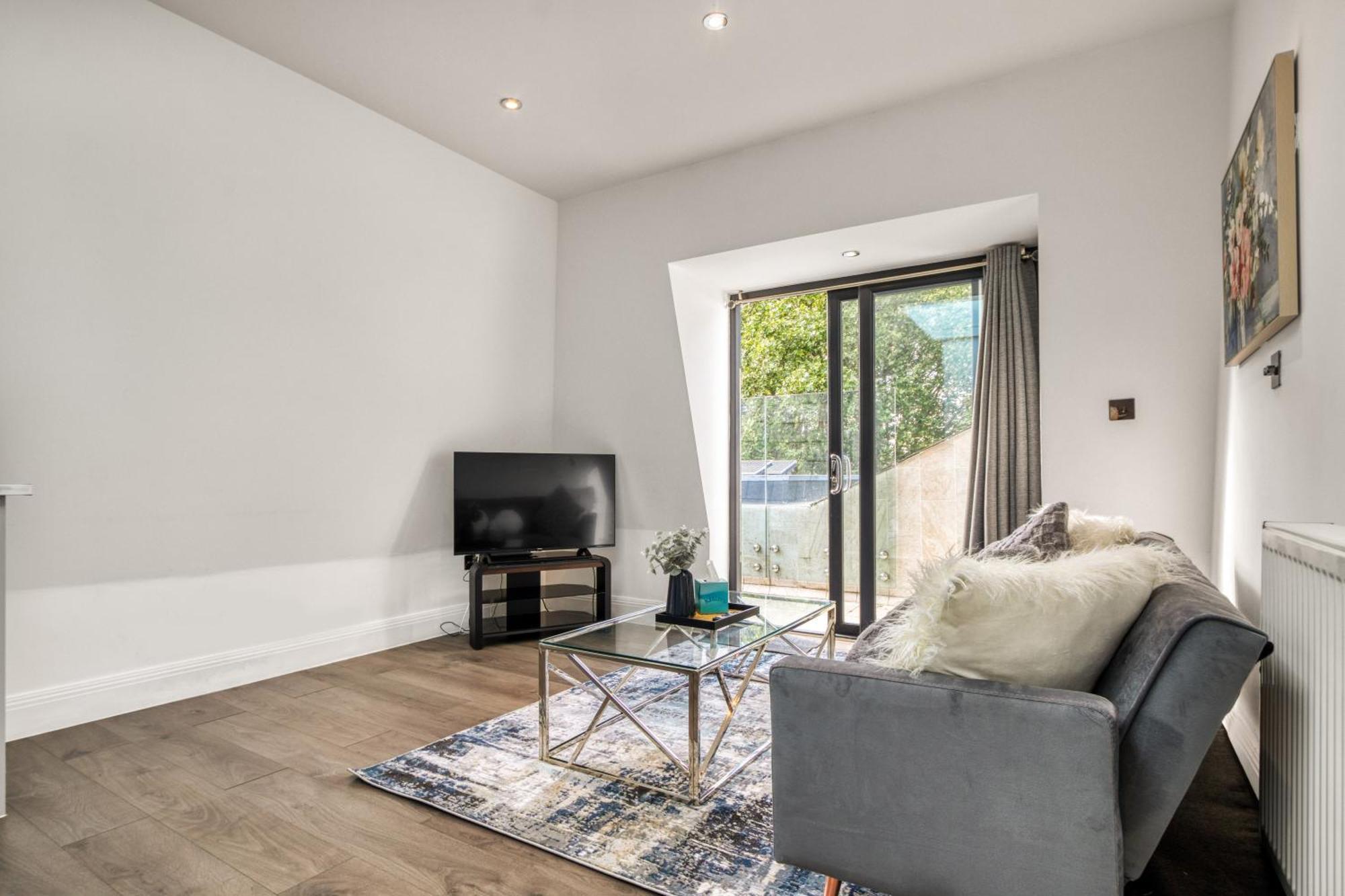 Luxurious Hidden Gem In Wandsworth Appartement Londen Buitenkant foto
